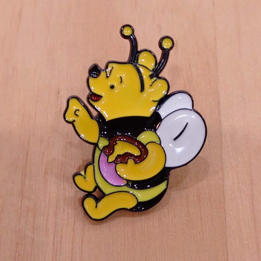 🆕 Winnie The Pooh Bumblebee Enamel Pin Brooch